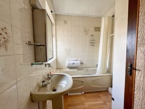 Photo 15- click for photo gallery